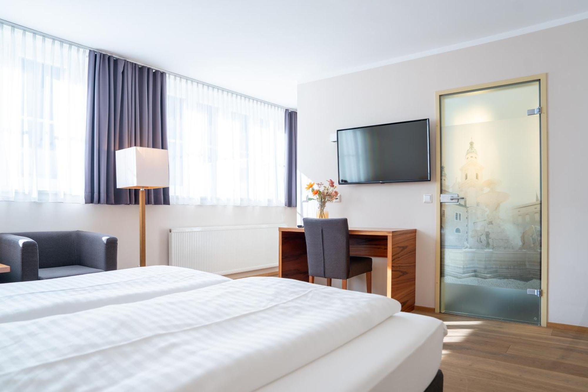Das Jedermann Boutiquehotel Mit Stadtgarten Salzburg Zewnętrze zdjęcie